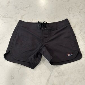 PATAGONIA Wavefarer Women’s Boardshorts Black - 5 in.